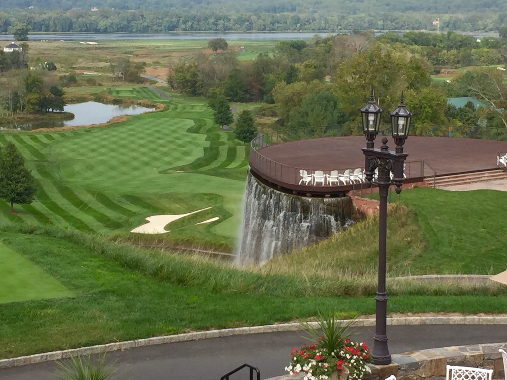 Trump_National_Potomac_Waterfall